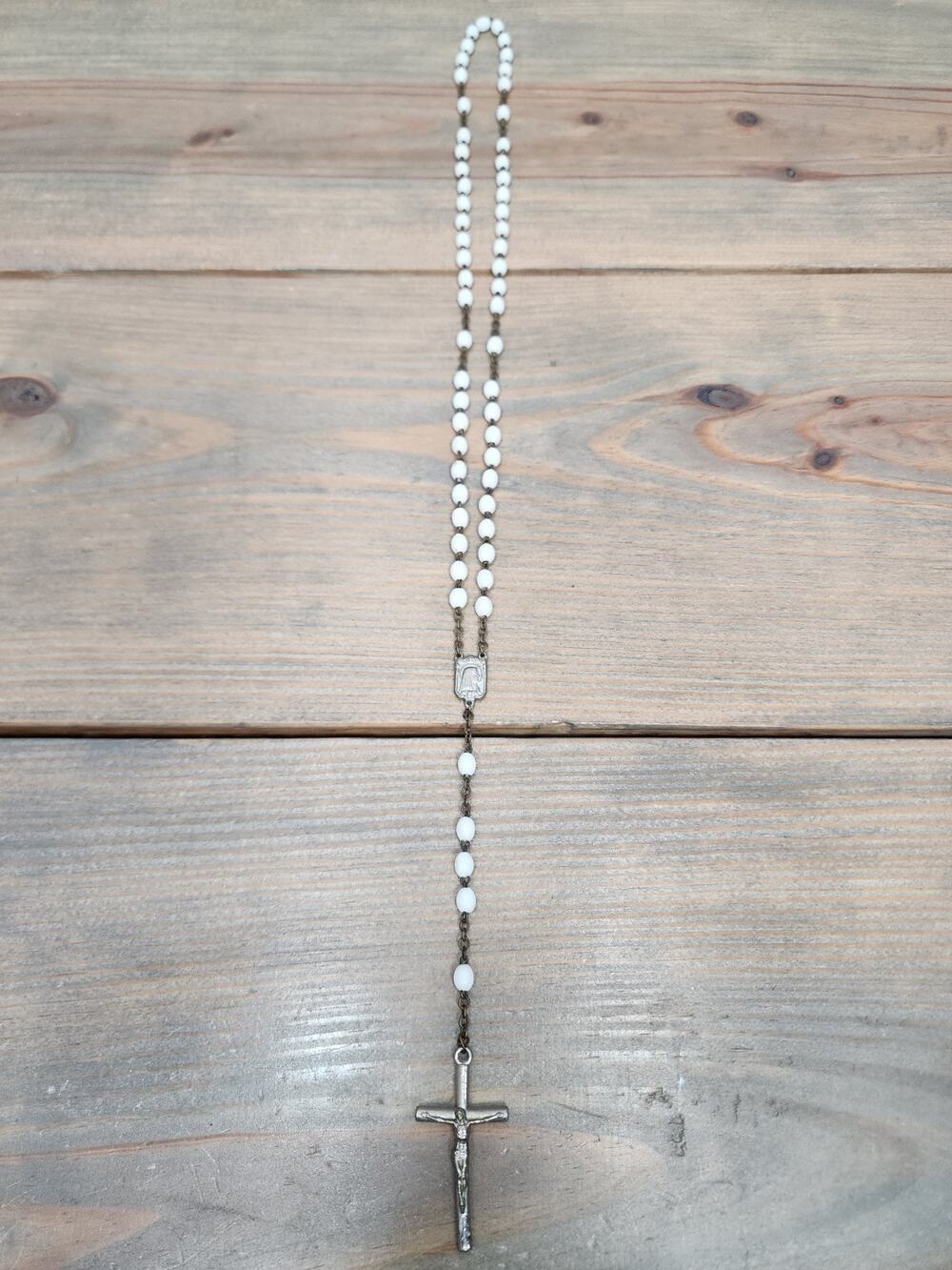 18'' White Bead Rosary Crucifix